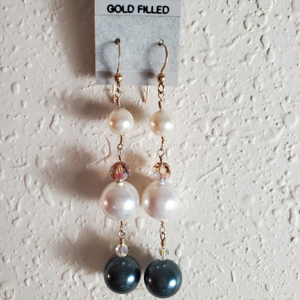 Handmade Swarovski crystal & Swarovski pearl earri